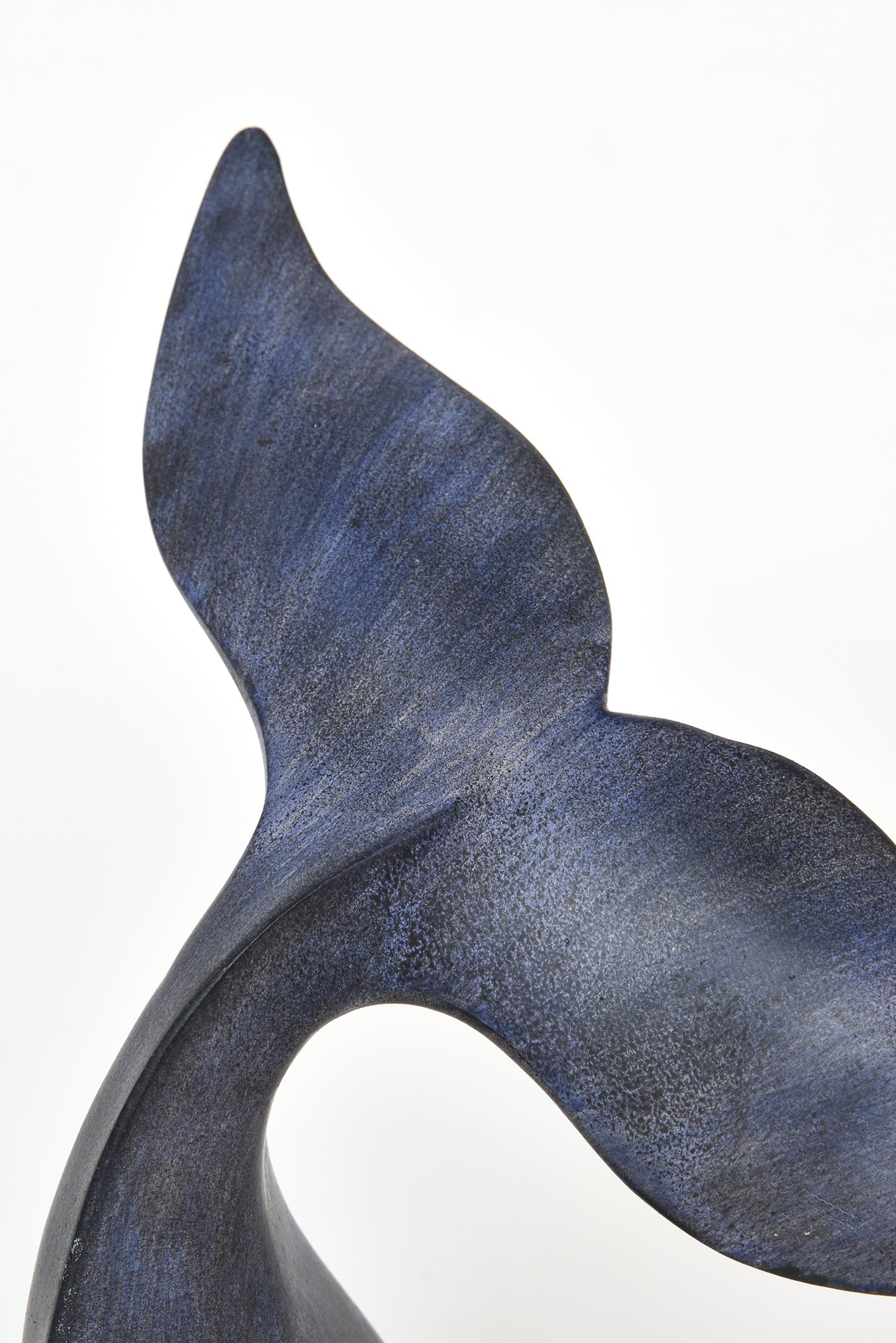 Erretxinazko balea-isats apaingarria