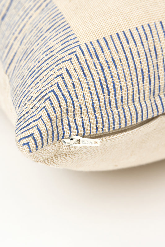 Cotton cushion with crab