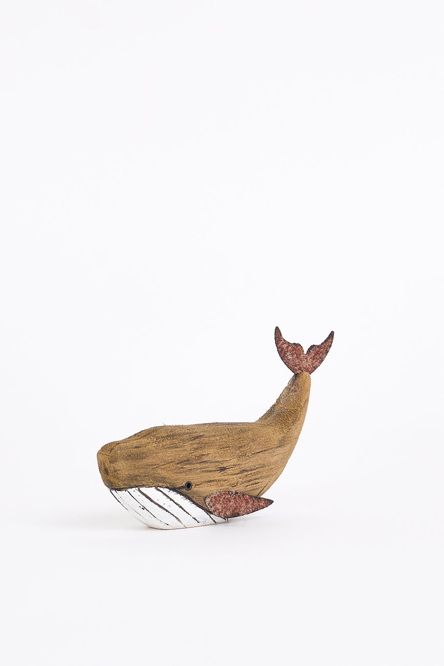 Pequeña ballena de madera con toque envejecido