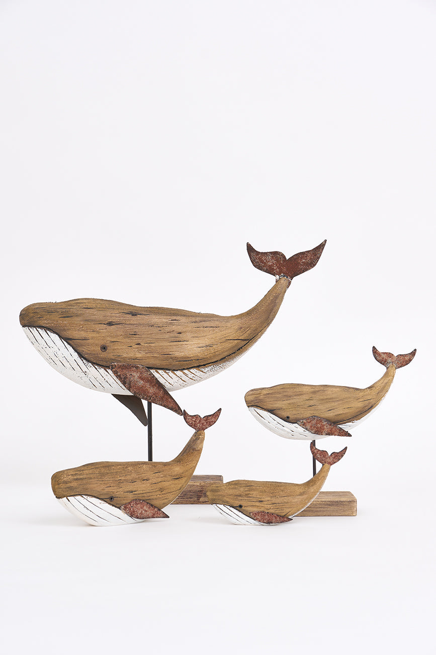 Pequeña ballena de madera con toque envejecido