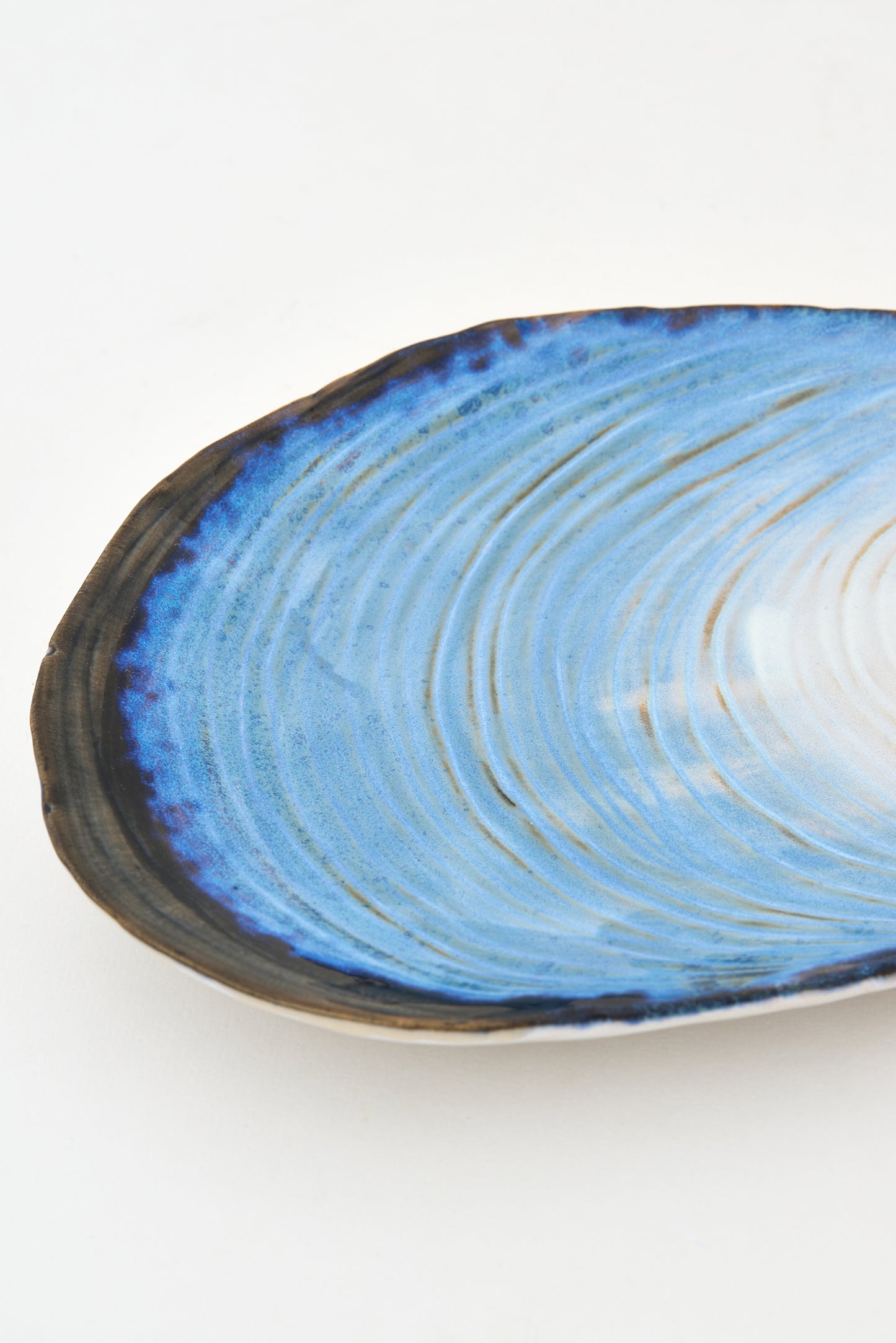 Mussel-shaped tray L: 26.5 cm