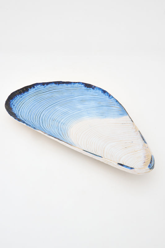 Mussel-shaped tray L: 37.3 cm