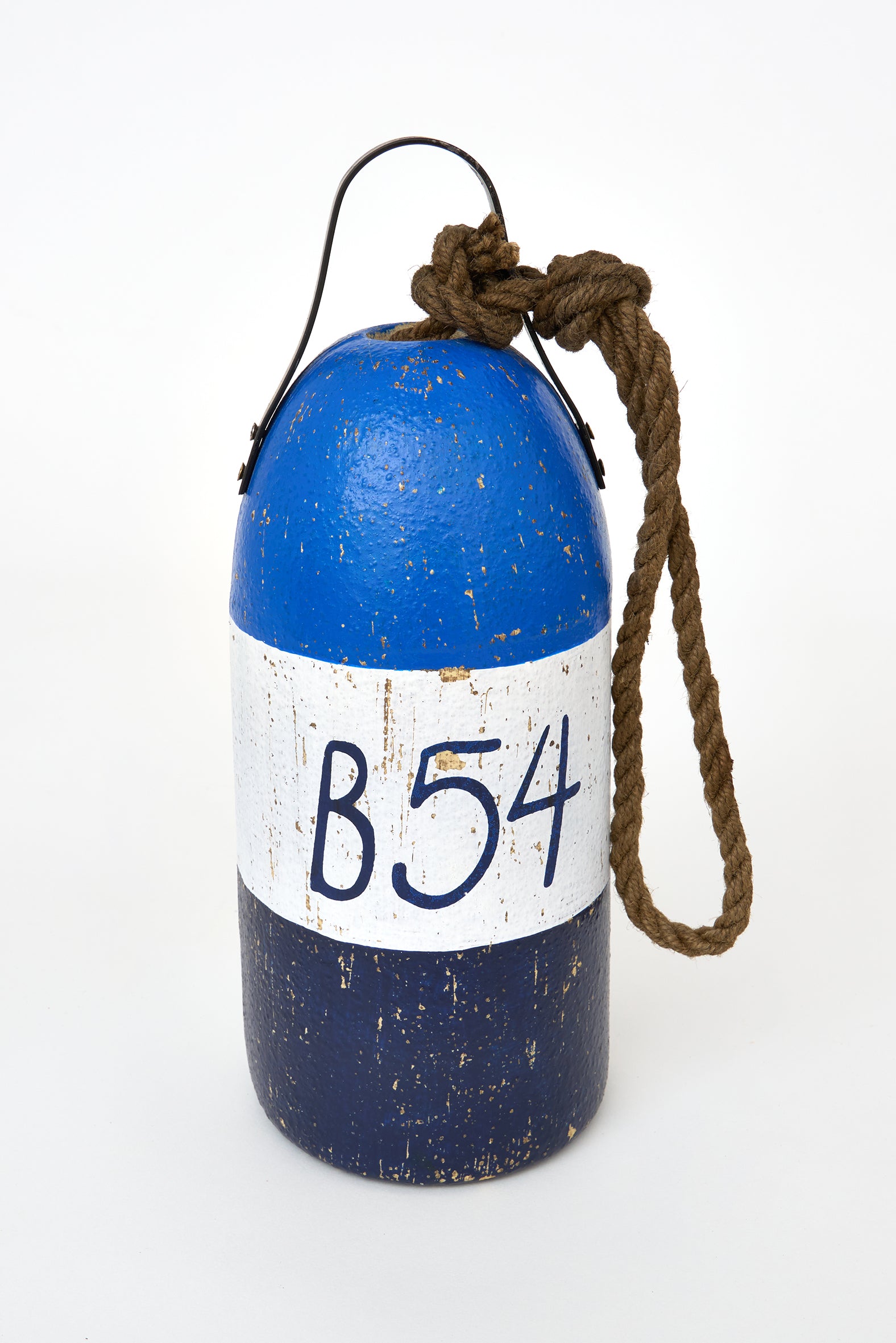 Boya azul envejecida con cuerda