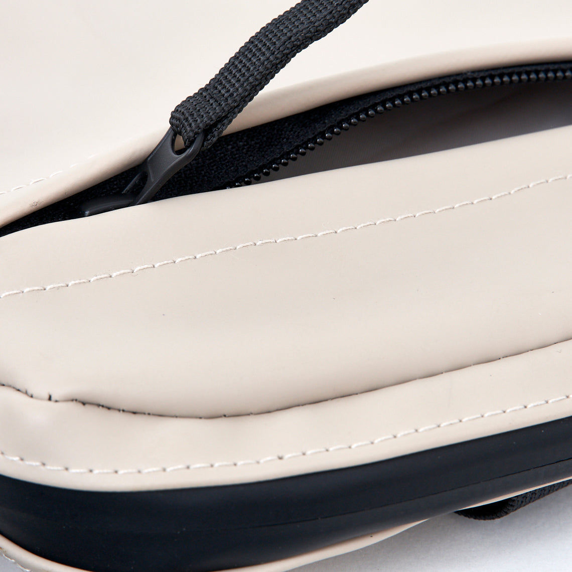 Waterproof bag or shoulder bag - D7250