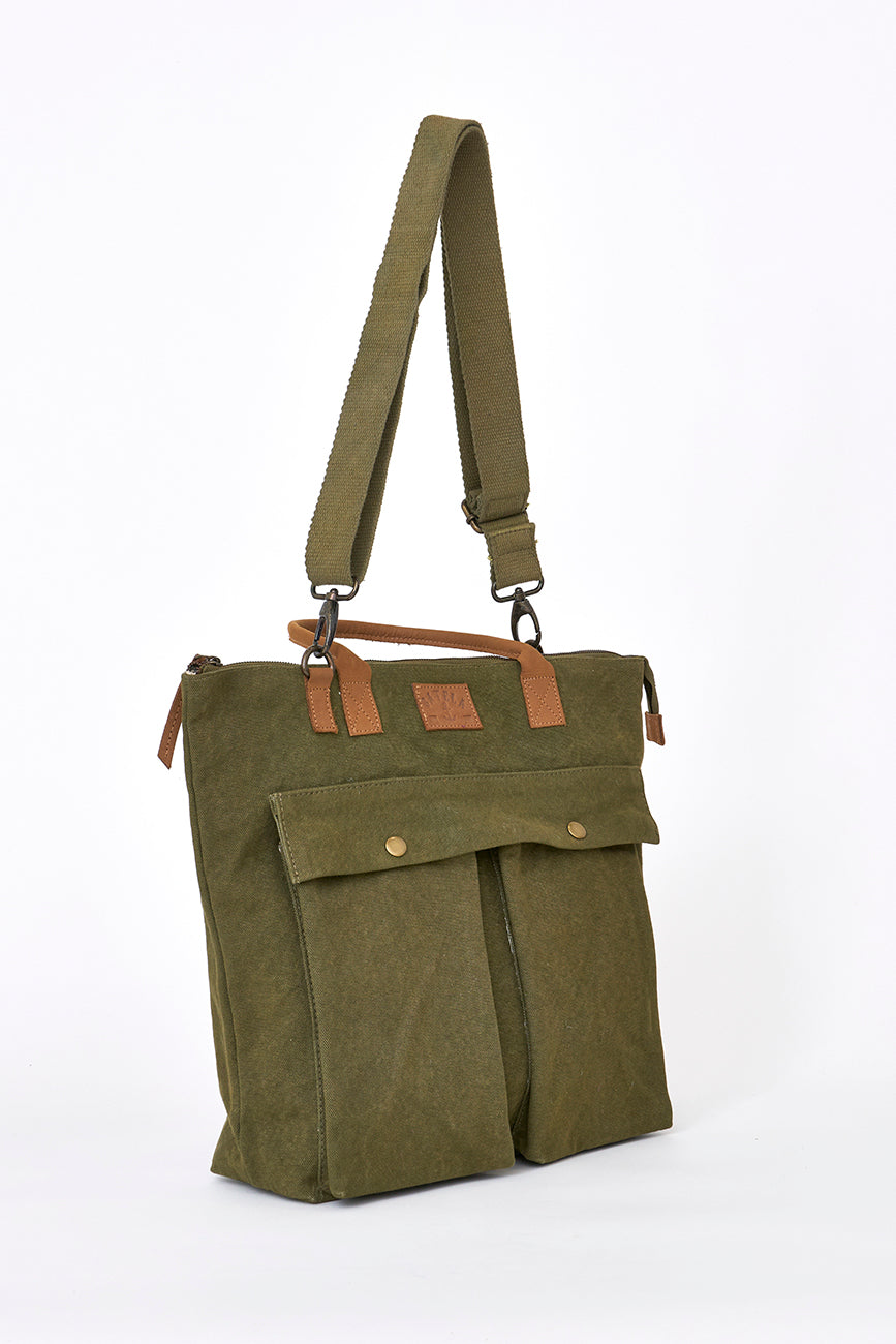 Green canvas bag with striped lining