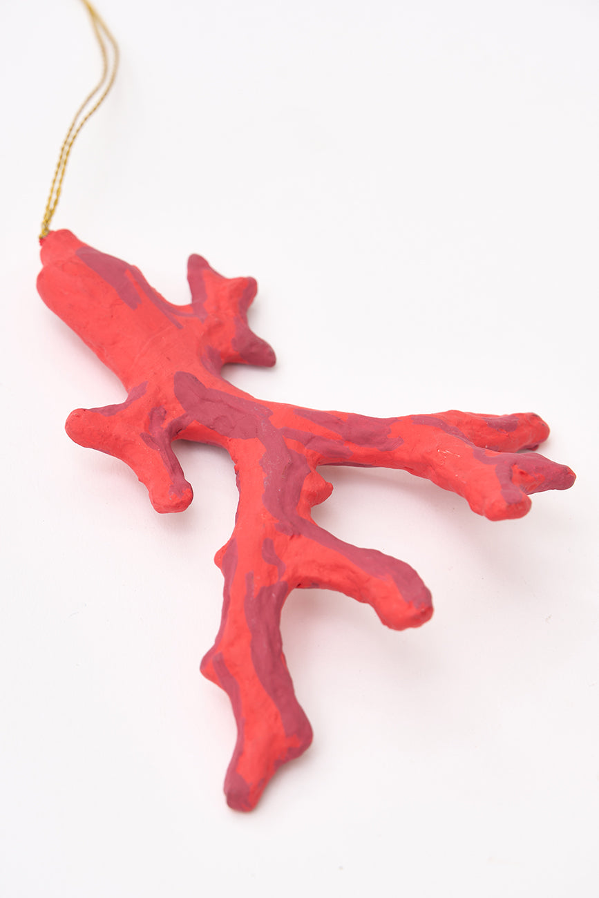 Colgante navideño forma de coral en papel maché