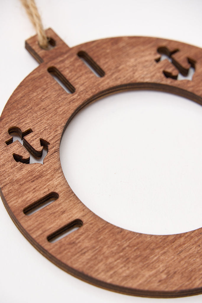 Colgante navideño forma de salvavidas en madera