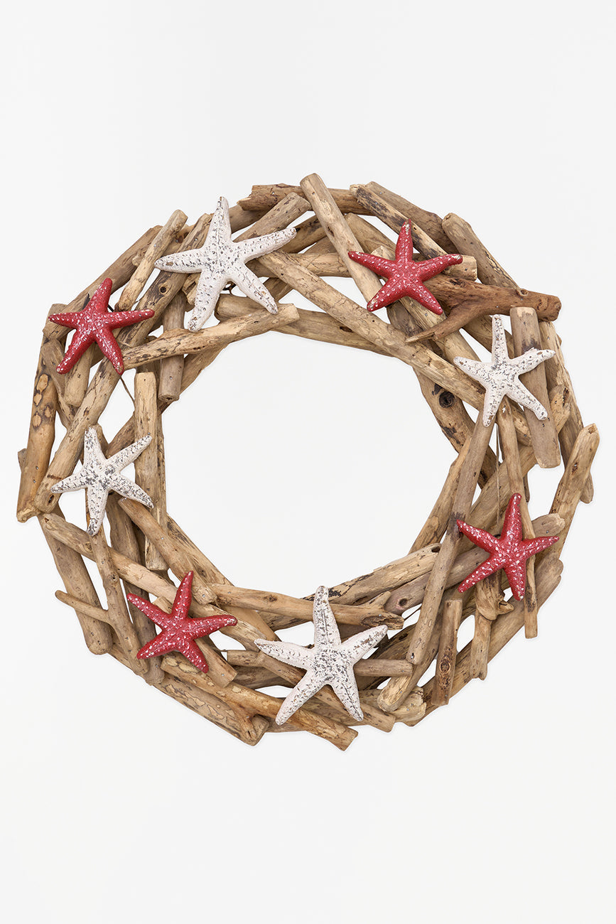 Wooden Christmas wreath with starfish.