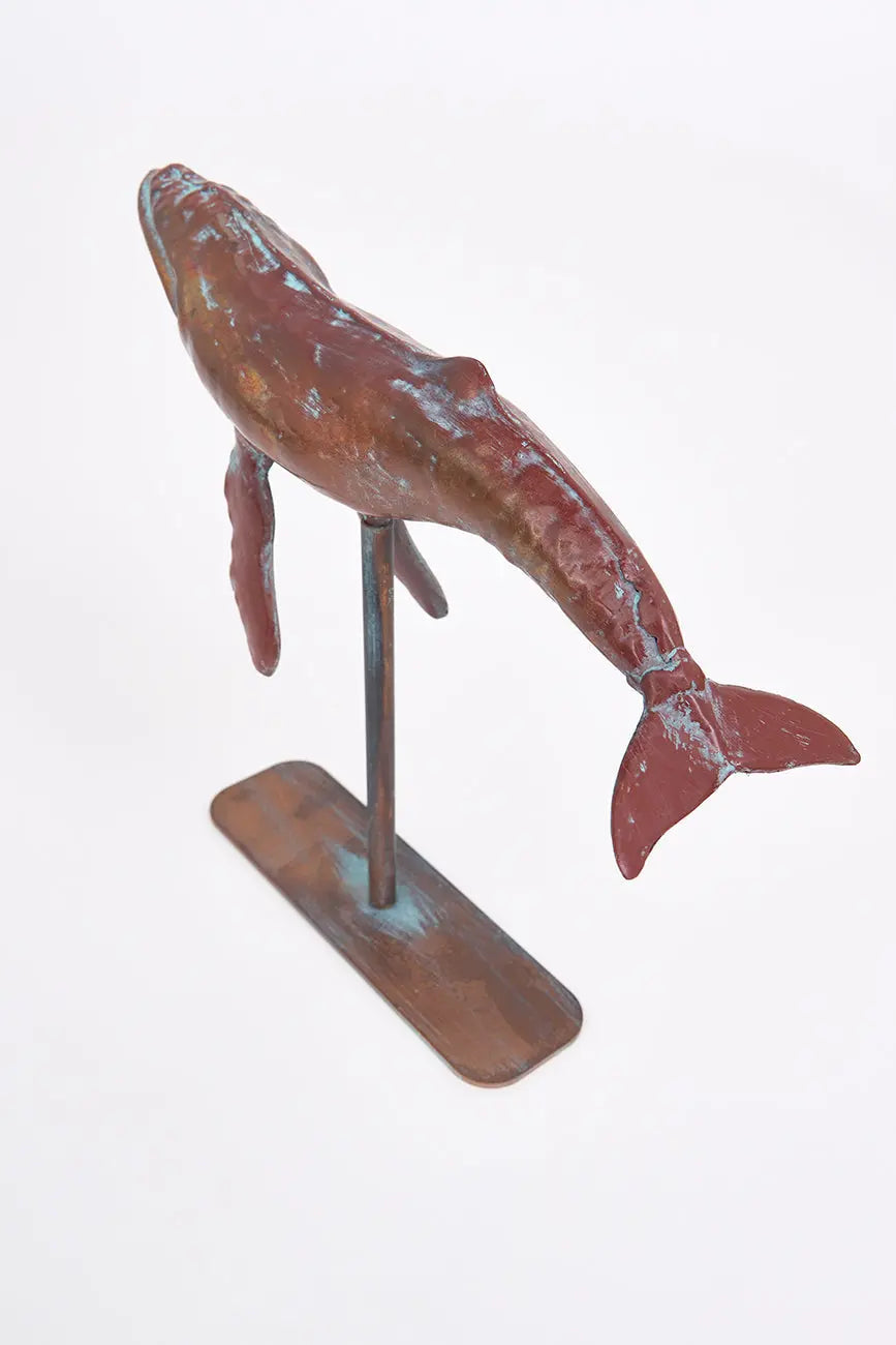 Ballena jorobada tamaño pequeño decorativa con base de metal