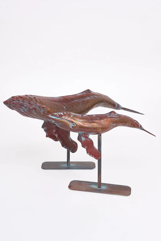 Ballena jorobada tamaño grande decorativa con base de metal