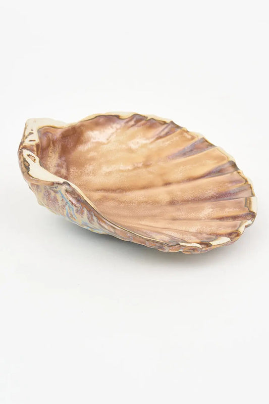 Set of 2 scallop shell-shaped plates or bowls