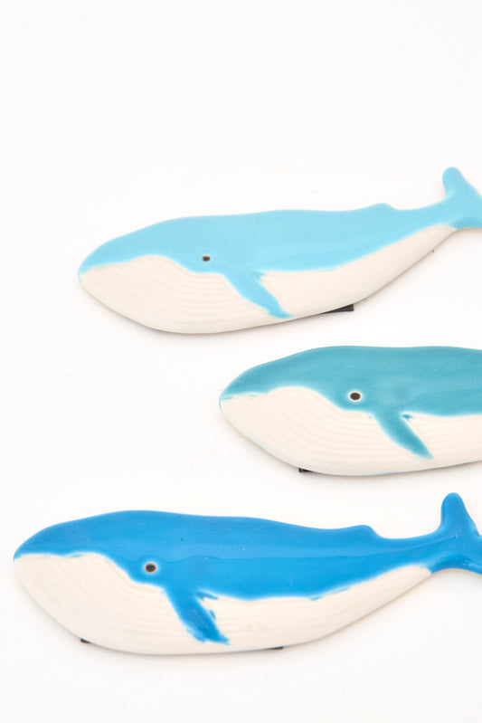Ceramic whale magnets · set of 3