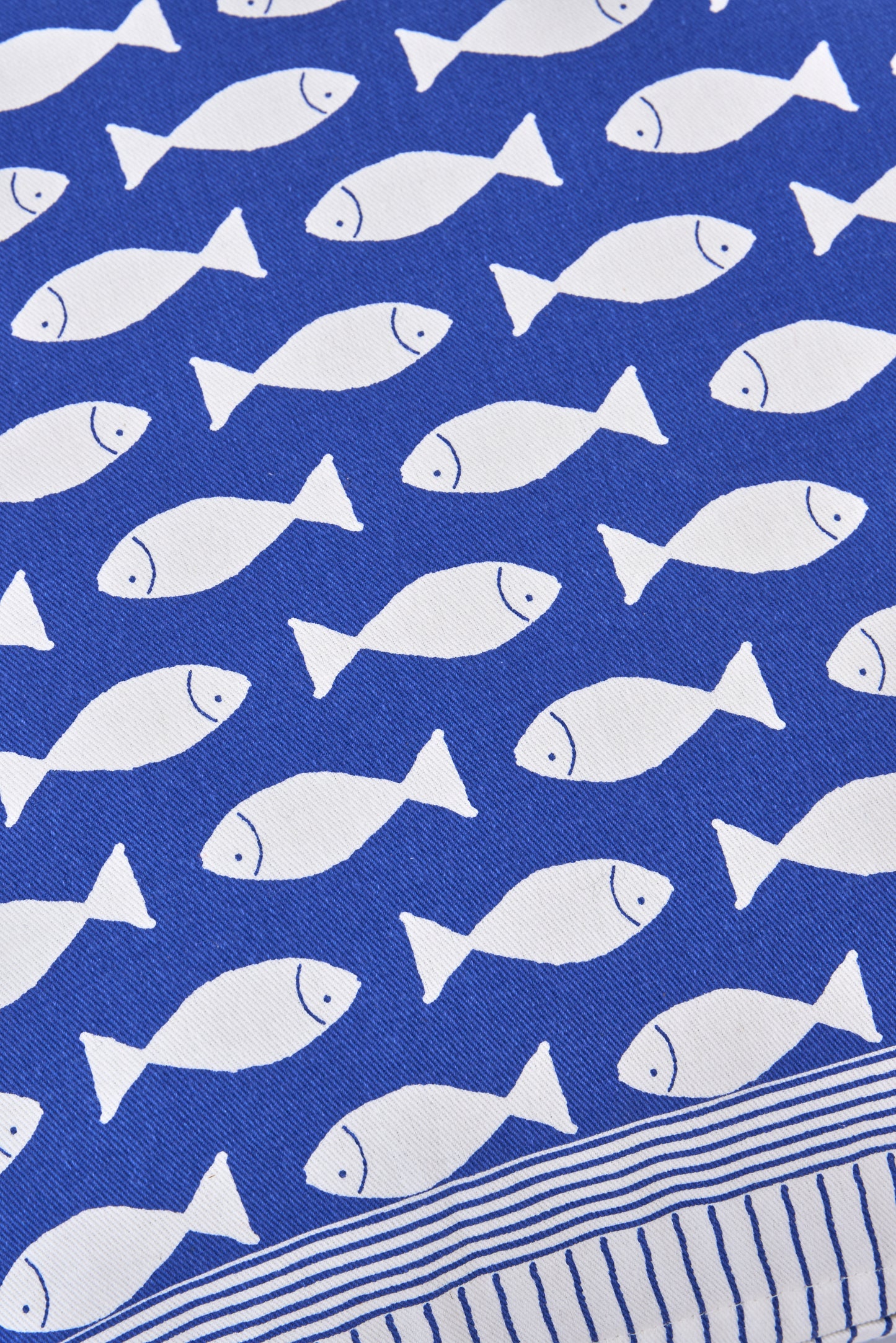 Cojín de algodón con estampado de peces