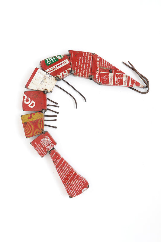 Gamba decorativa de metal reciclado