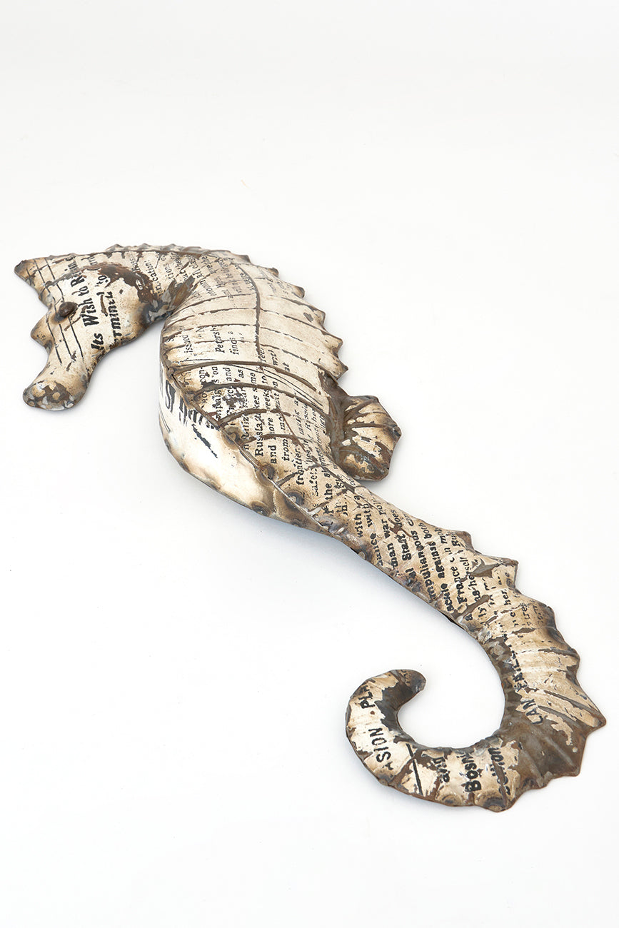 Caballito de mar decorativo de metal reciclado