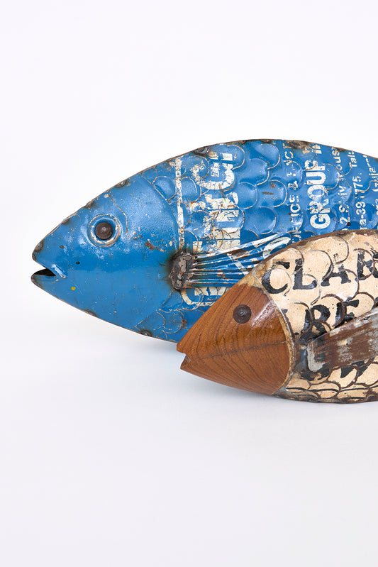 Pez decorativo de metal reciclado