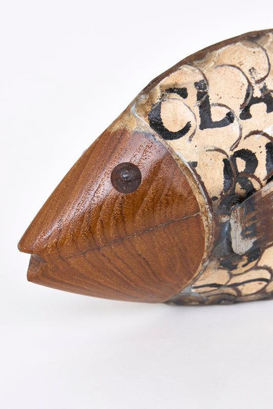 Pez decorativo envejecido de metal reciclado