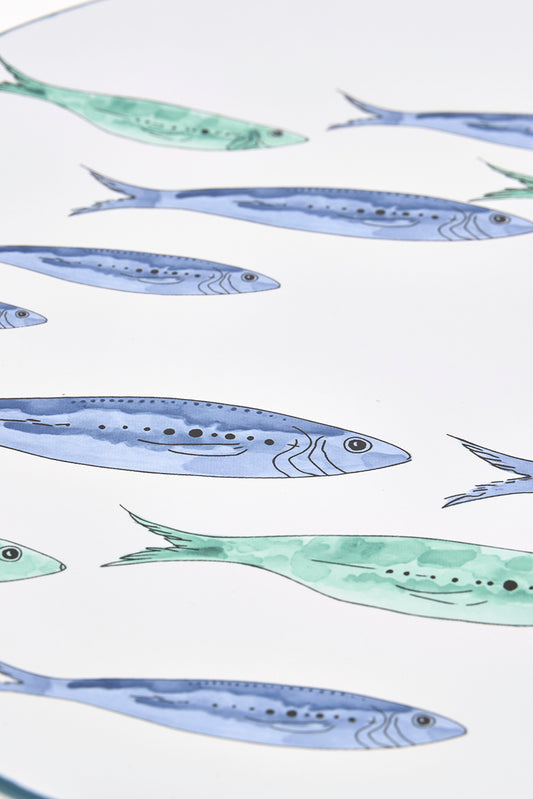 Plato grande de gres con banco de peces