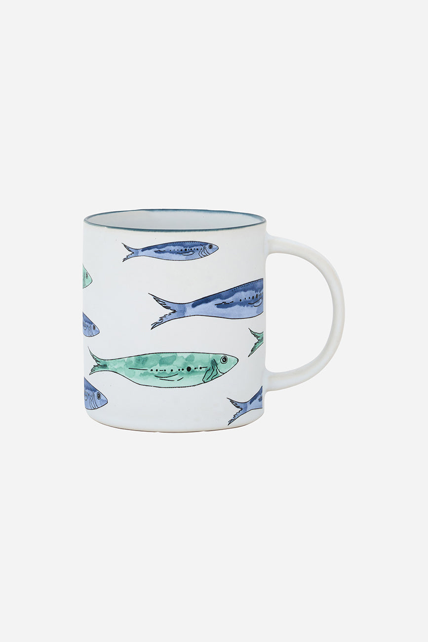 Taza de gres con banco de peces