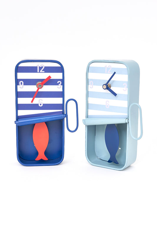 Reloj decorativo con forma de lata de conserva