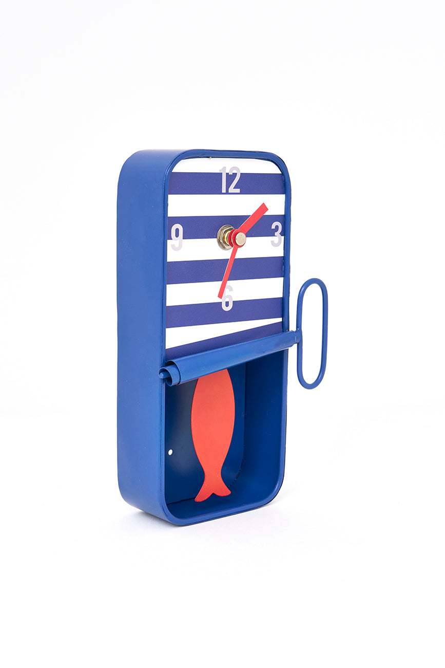 Reloj decorativo pequeño con forma de lata de conserva