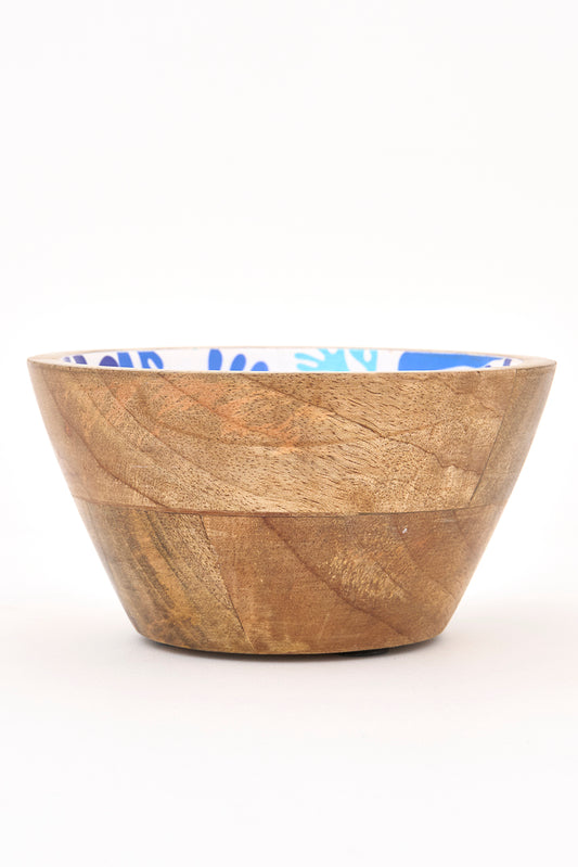 Bol pequeño de madera con un coral pintado en el interior