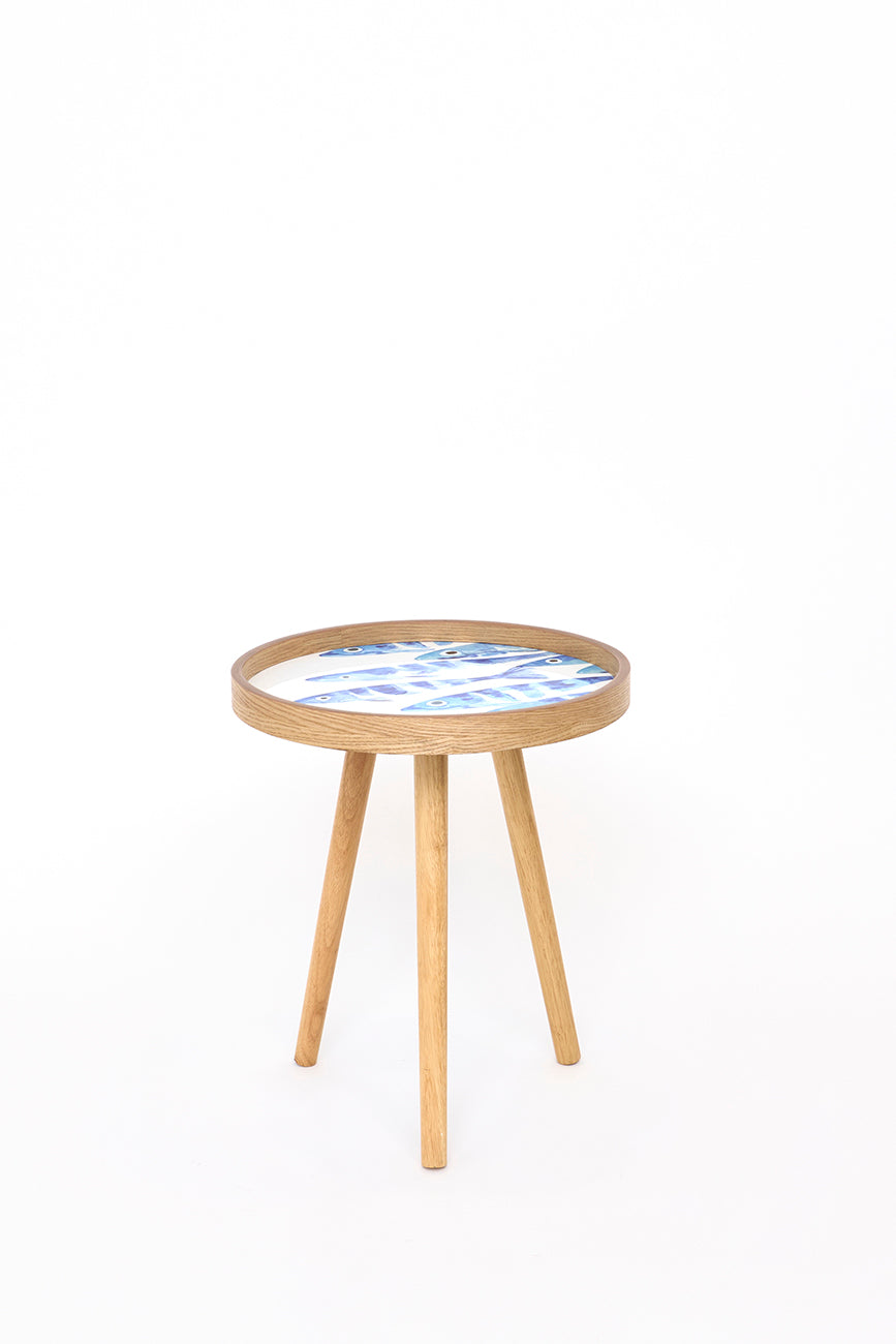 Set de 3 mesas redondas de madera esmaltada con banco de peces