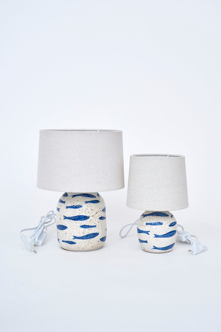 Lámpara de terracota con peces pintados