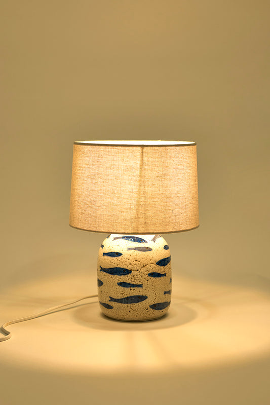 Lámpara de terracota con peces pintados