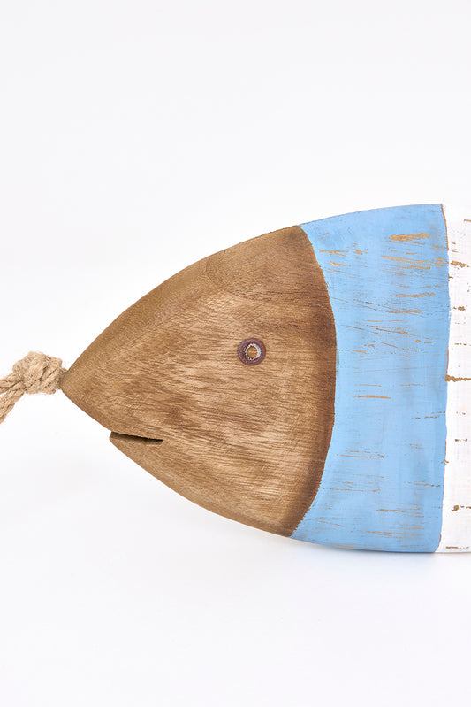 Colgante de madera con forma de pez