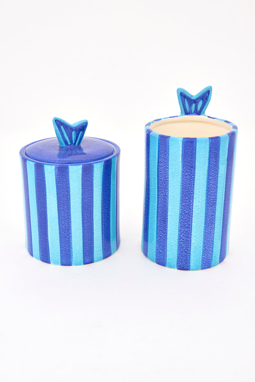 Gresezko edalontzia, hortzetako eskuila gordetzeko