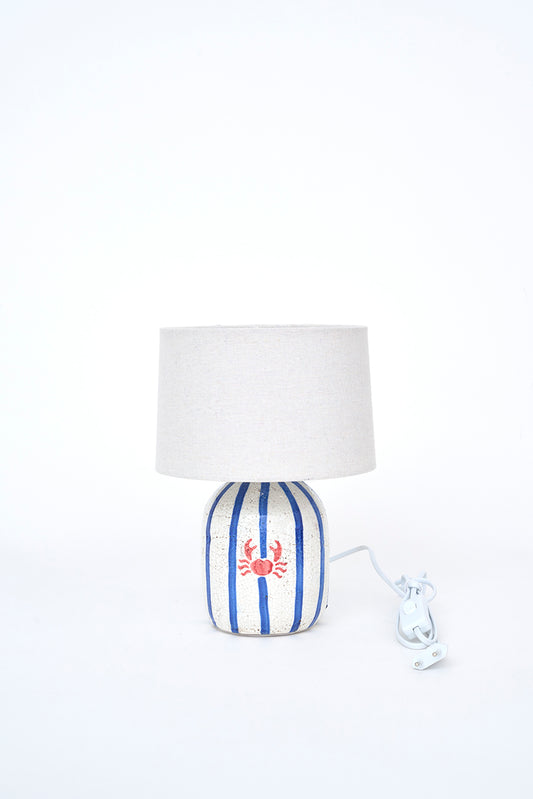 Lámpara de cerámica con cangrejo pintado