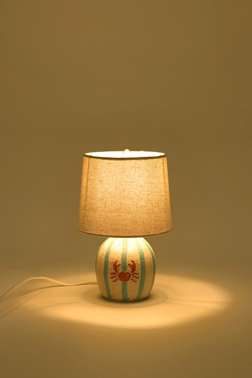 Lámpara de cerámica con cangrejo pintado