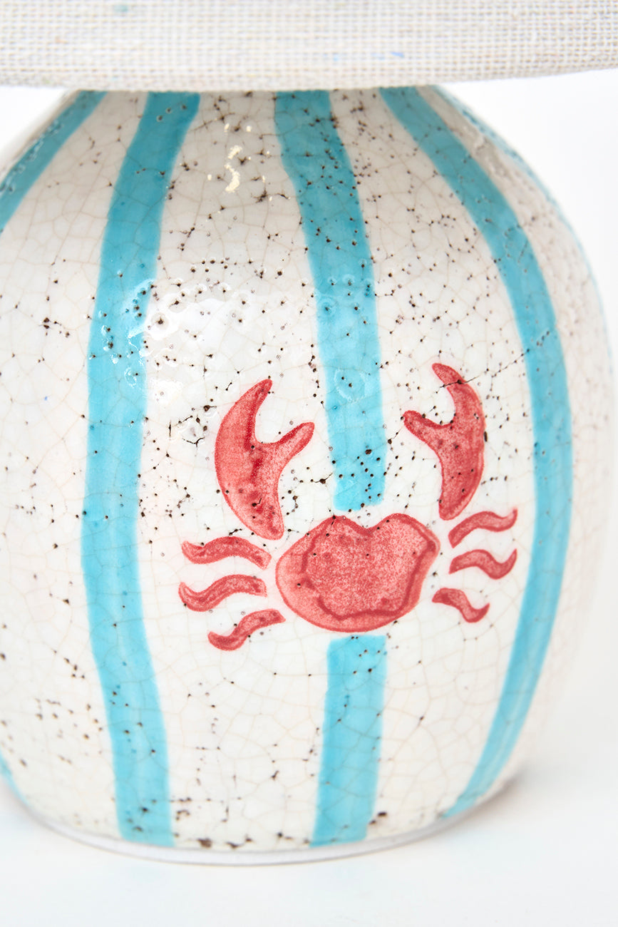 Lámpara de cerámica con cangrejo pintado