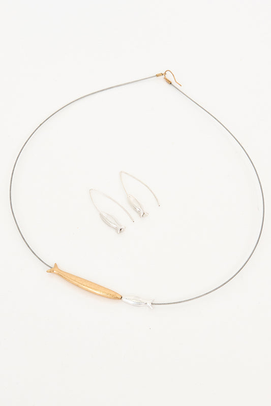 Metal necklace with two fish