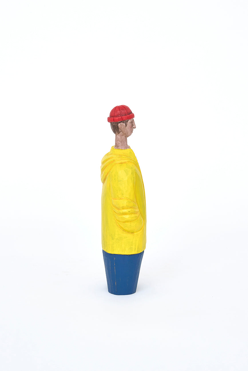 Marinero decorativo de madera con chubasquero