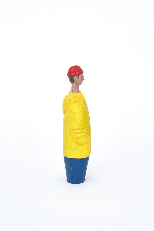 Marinero decorativo de madera con chubasquero