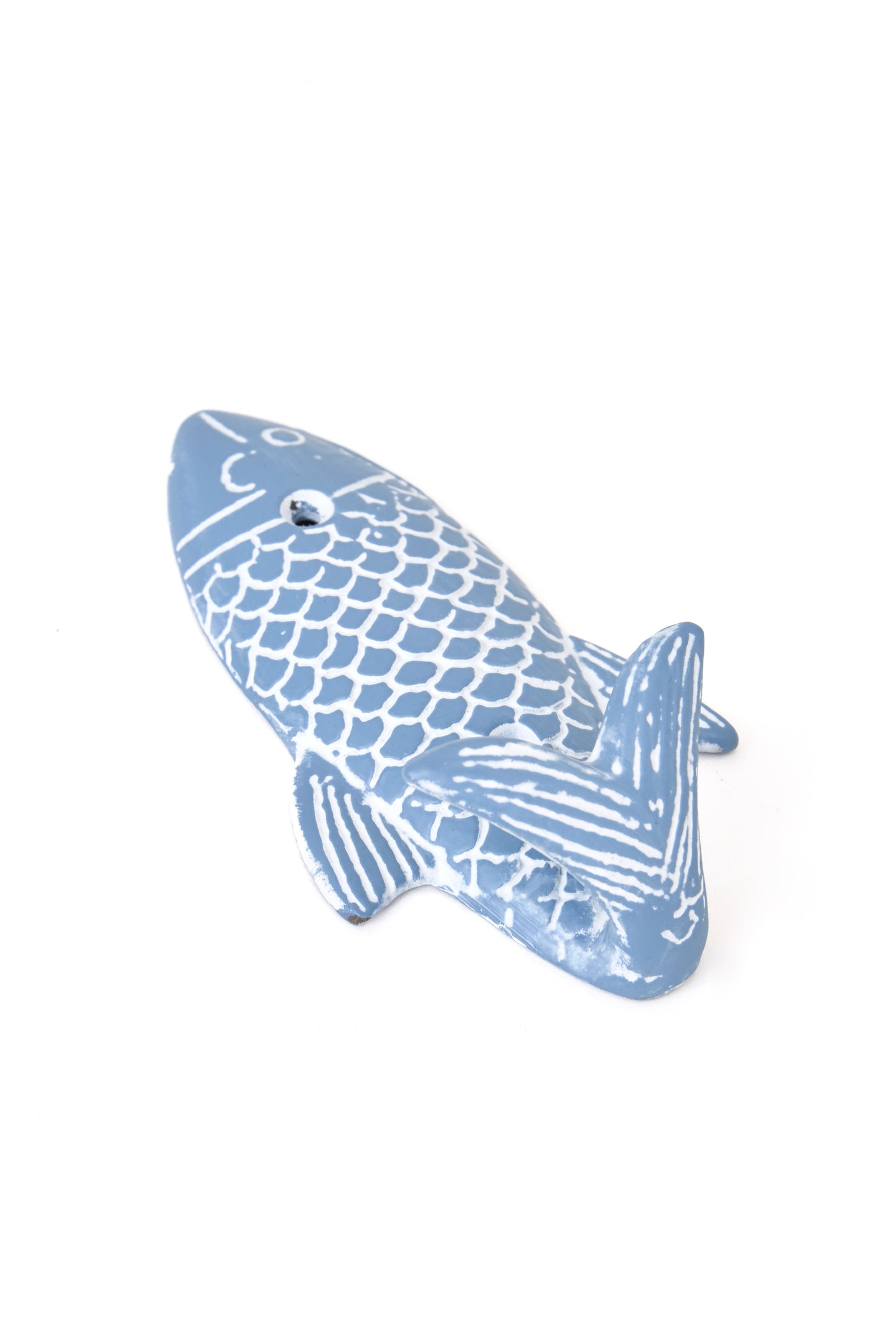 Arrain-forma duen metalezko esekitokia