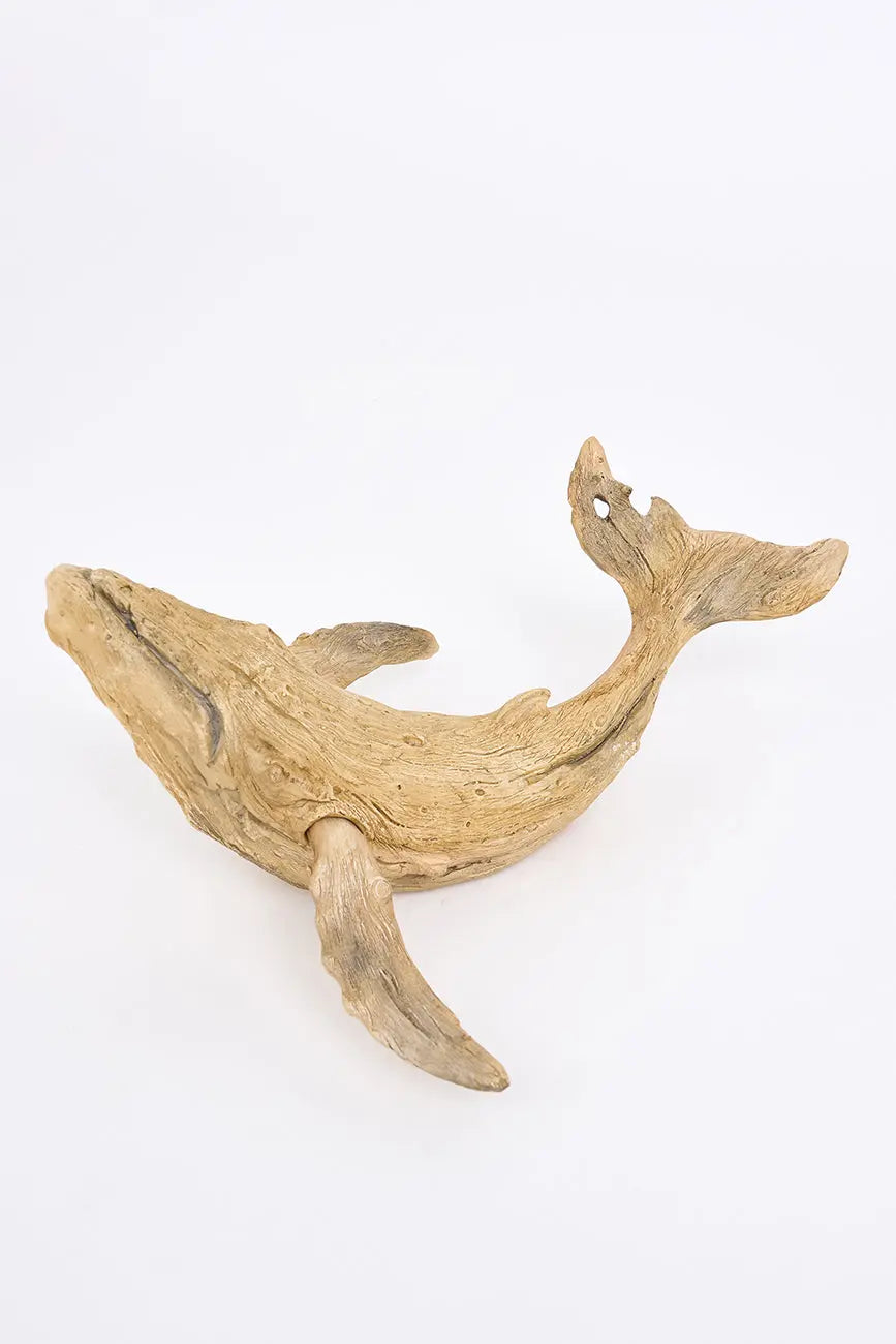 Figura de ballena hecha en resina