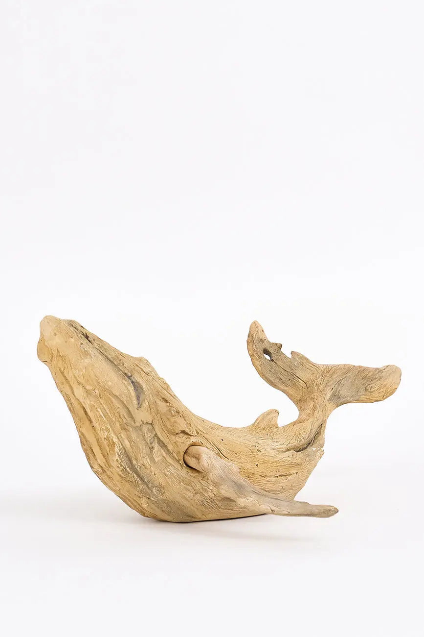 Figura de ballena hecha en resina