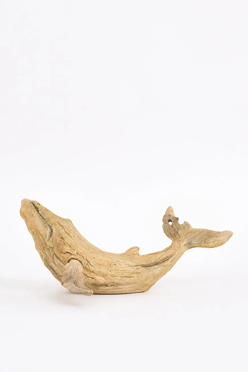 Figura de ballena hecha en resina