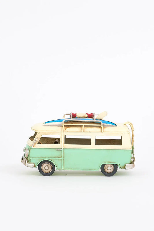 Surf-ukituko metalezko furgoneta ertaina