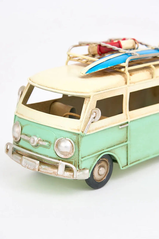 Surf-ukituko metalezko furgoneta ertaina