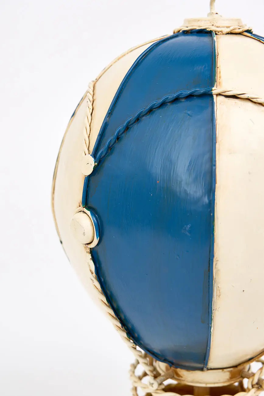 Globo decorativo mediano azul y beige en metal