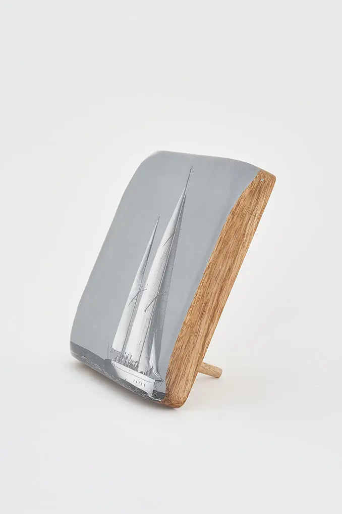 Imagen impresa en taco de madera velero