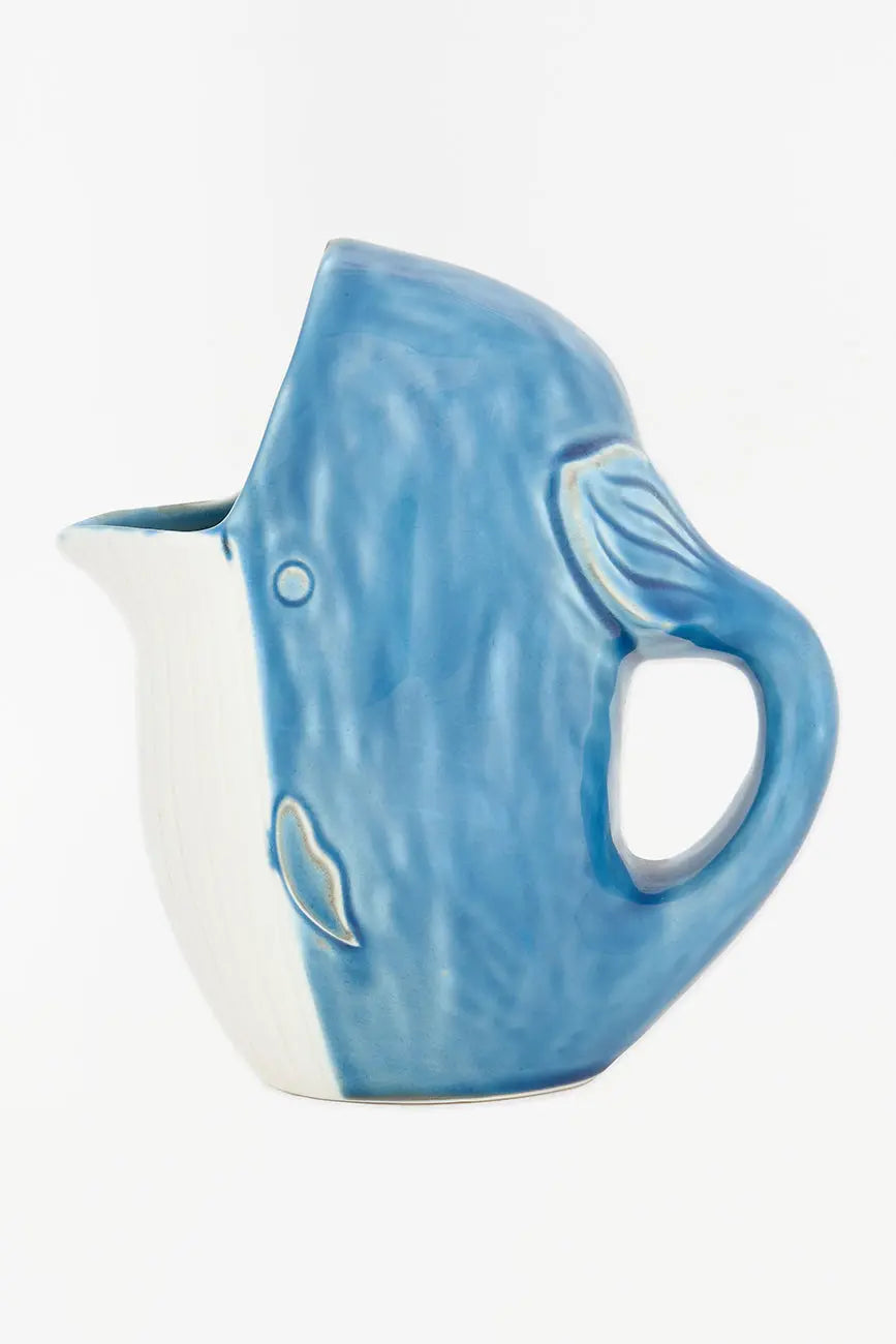 Jarra en porcelana azul forma de ballena