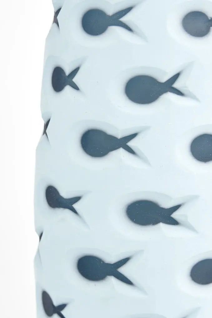 Jarrón o florero de cristal con peces