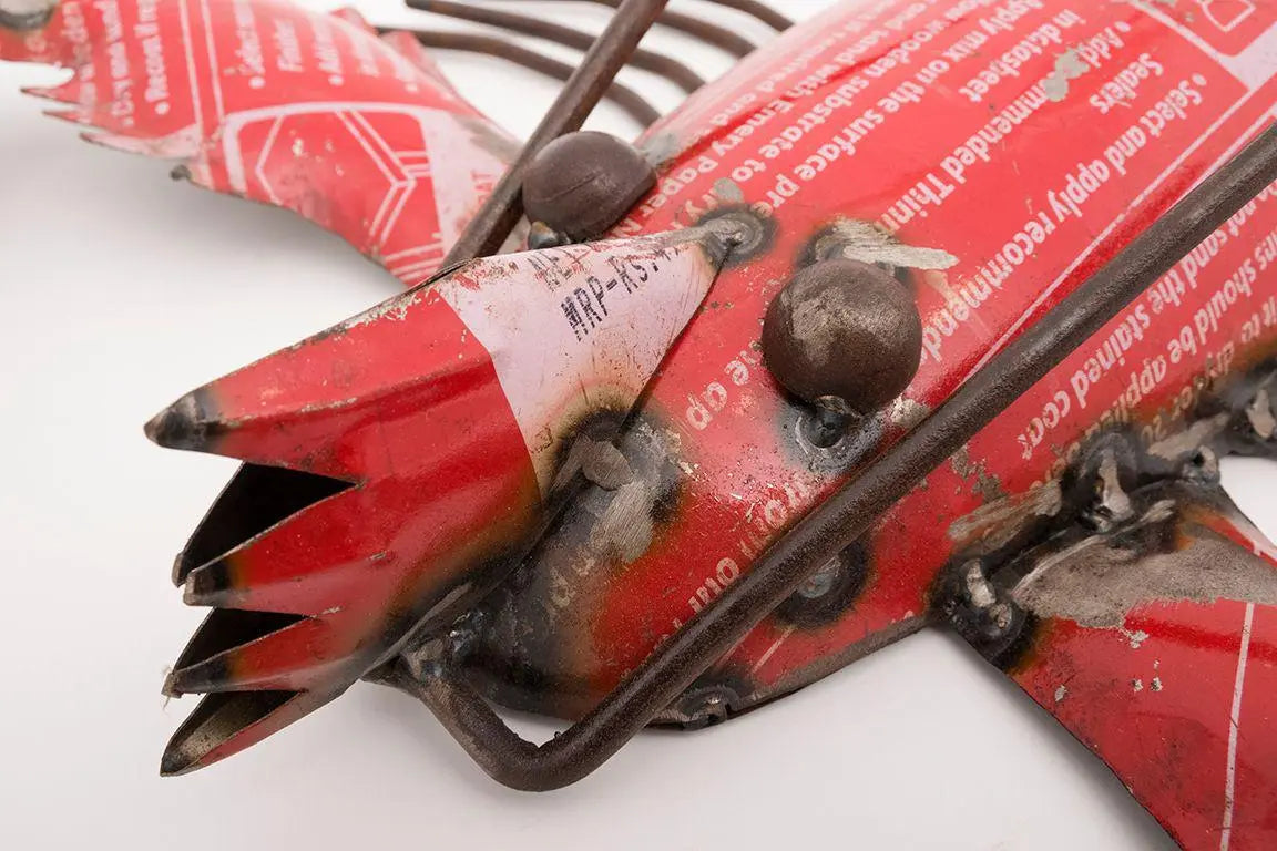 Langosta de metal recuperado de bidones - D6893 Batela