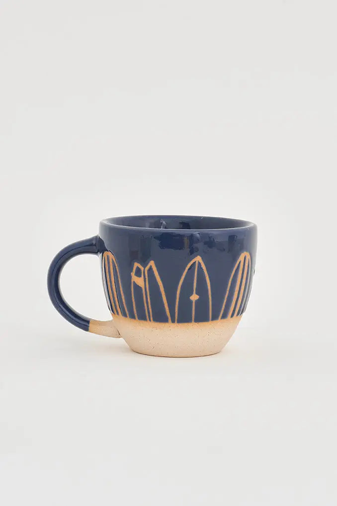 Mug con tablas de surf de cerámica en dos colores Batela Deco 2024