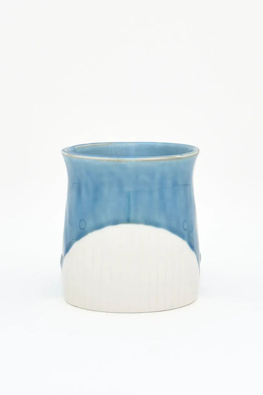 Mug o taza en porcelana azul forma de ballena